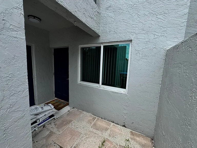 2323 SW 82nd Way — Photo 6
