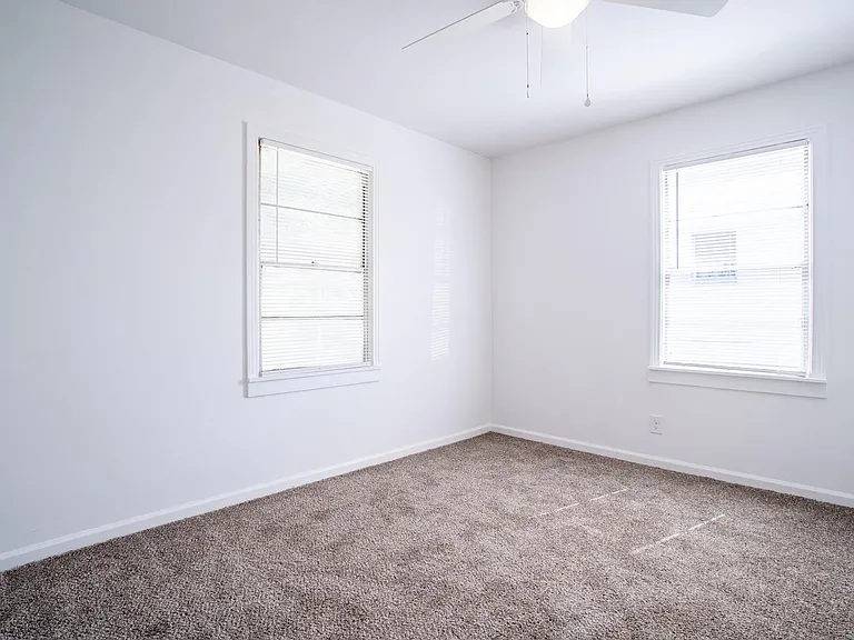 3323 W Clarendon Dr — Photo 13
