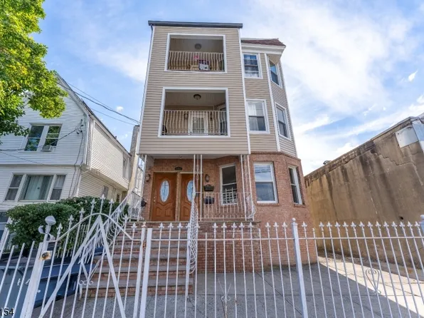 590 Hawthorne Ave, Irvington Twp., NJ 07112
