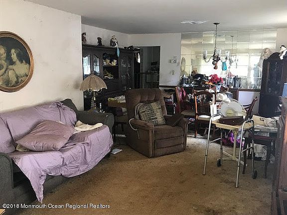 4th image of 422 Saint Thomas Dr