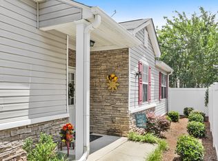 524 Windcroft Cir NW, Acworth, GA 30101