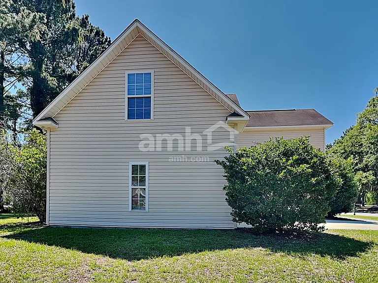 38 Sandy Pointe Dr — Photo 18
