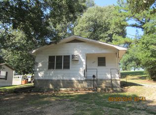 690 N Thornton Ave, Piggott, AR 72454