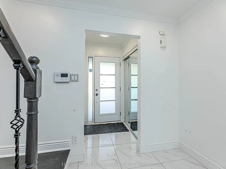851 Bennett Ct — Photo 6