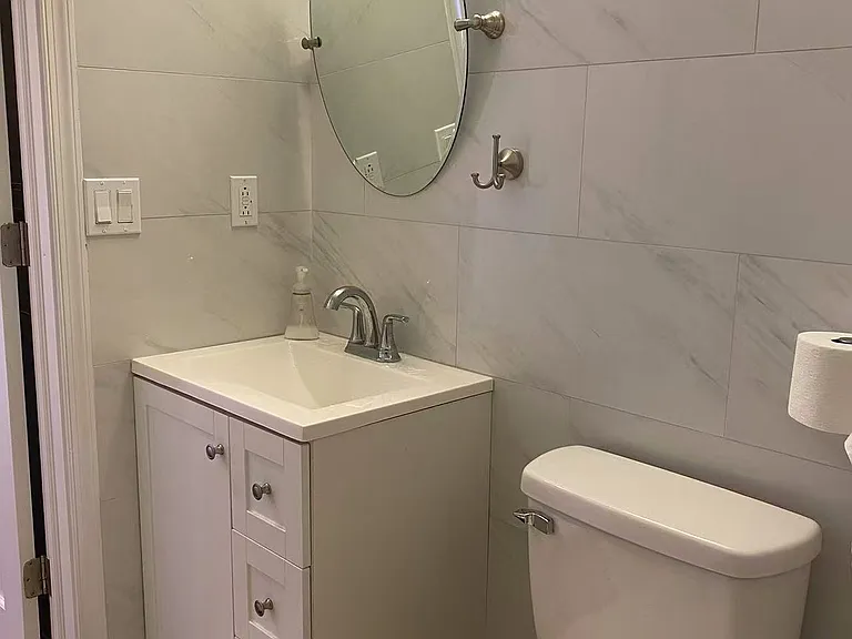1028 Wood St #1FR — Photo 6
