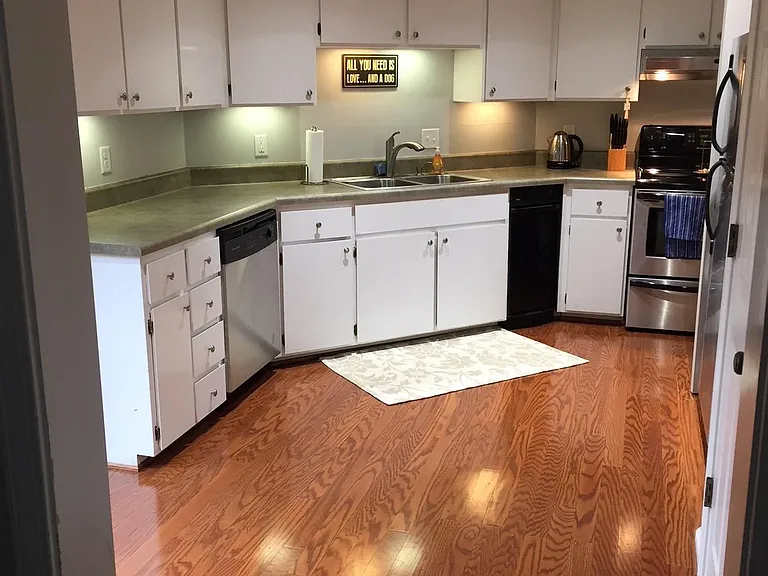 119 Hillsboro Pl — Photo 16