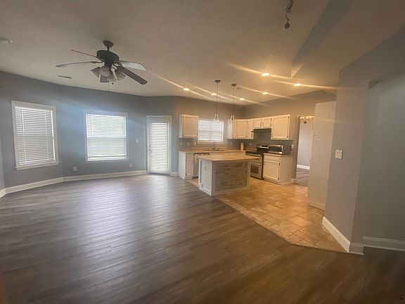 3rd image of 4416 Valley Trace Ct