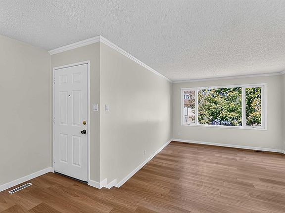 5th image of 14725 43a Ave NW
