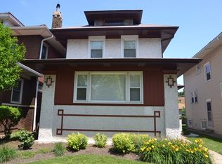704 S Humphrey Ave, Oak Park, IL 60304
