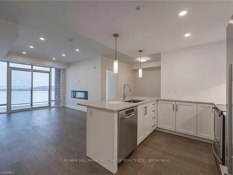 129 A South St #508 — Photo 10