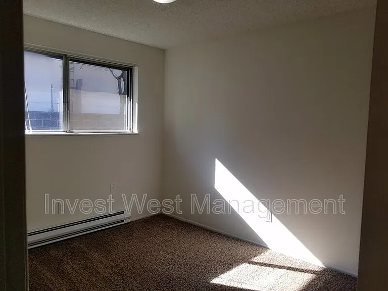 305 NE 104th Ave — Photo 31