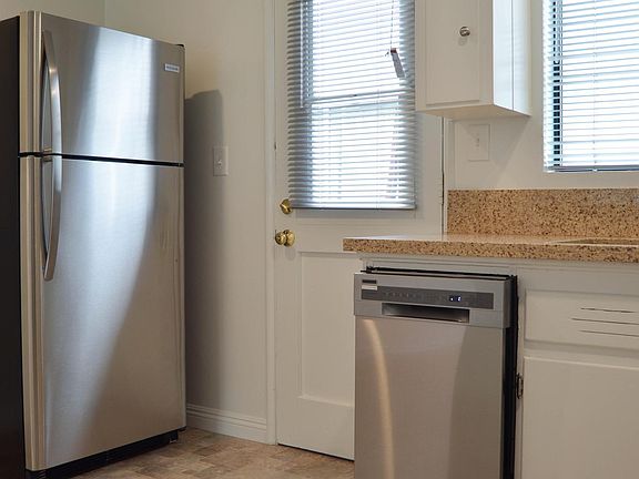 4th image of 1338 Princeton St APT D