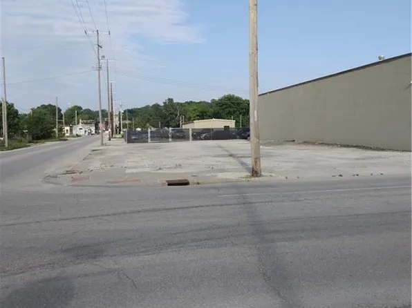 S 6th St, Saint Joseph, MO 64501