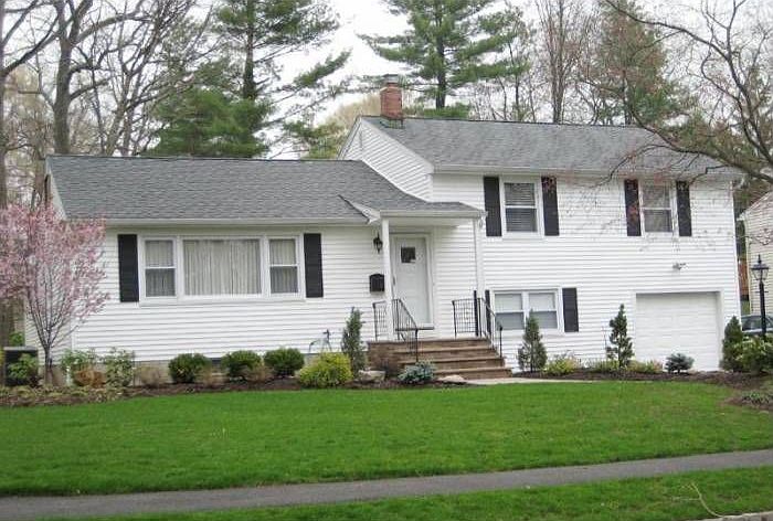 1st image of 9 Borden Pl