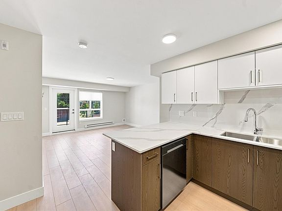 5th image of 171 Jensen Ave W #308