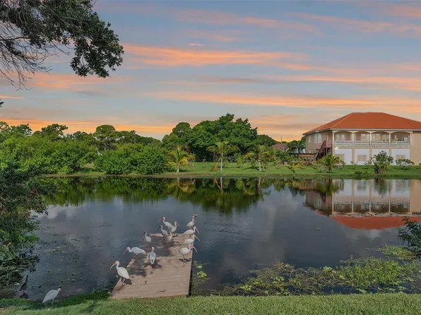 8242 Denise Dr, Seminole, FL 33777
