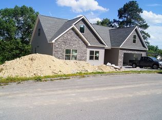 226 Raintree Ln, Chattanooga, TN 37421