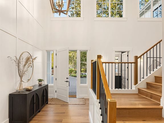 3rd image of 202 Woodhaven Place