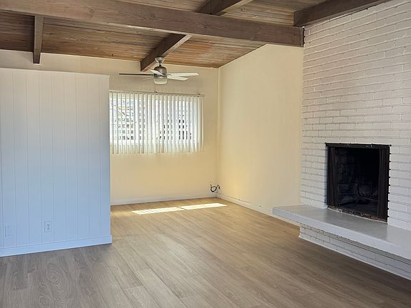 5th image of 200 Rosecrans Ave APT E