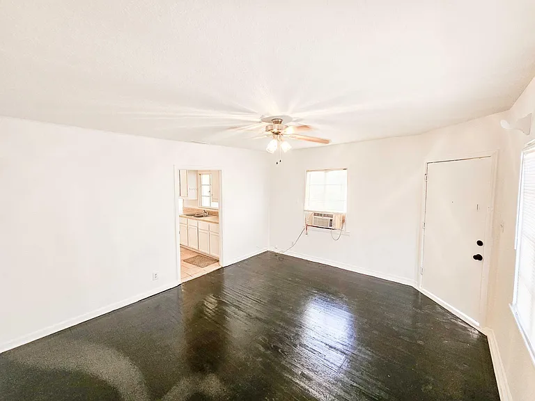 Living Room with front door
205 N. 13TH STREET, Las Vegas, NV 89101