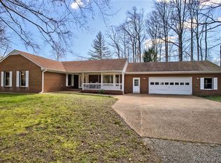 8035 Boxwood Ln, Gloucester, VA 23061