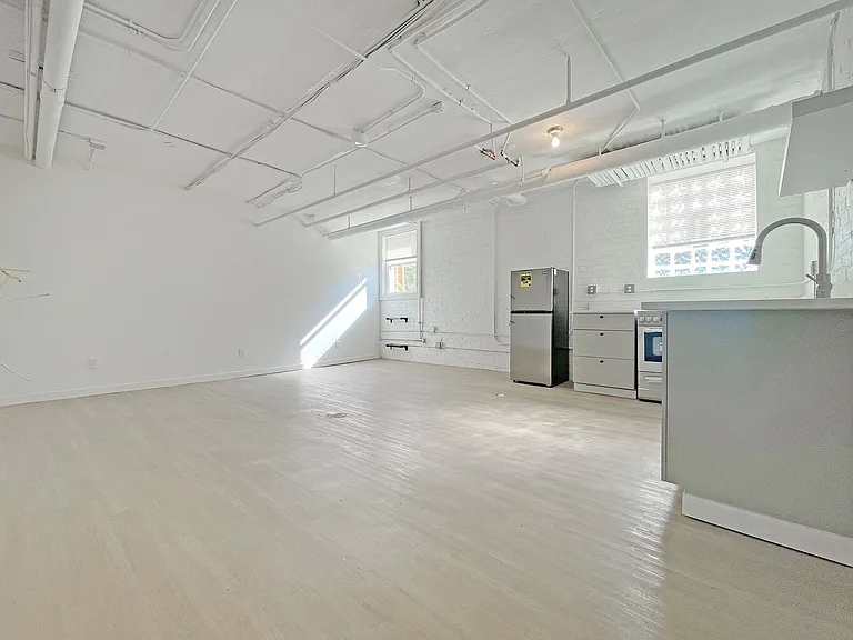 Glynn Court Apartments — Photo 25