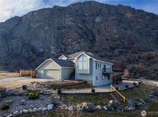 2206 Summit Dr, Oroville, WA 98844