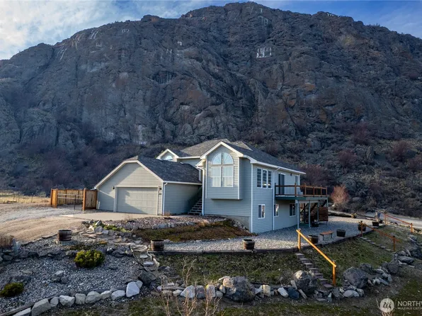 2206 Summit Drive, Oroville, WA 98844