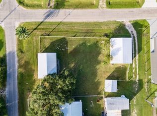 1410 W Jefferson Ave, Pt O Connor, TX 77982