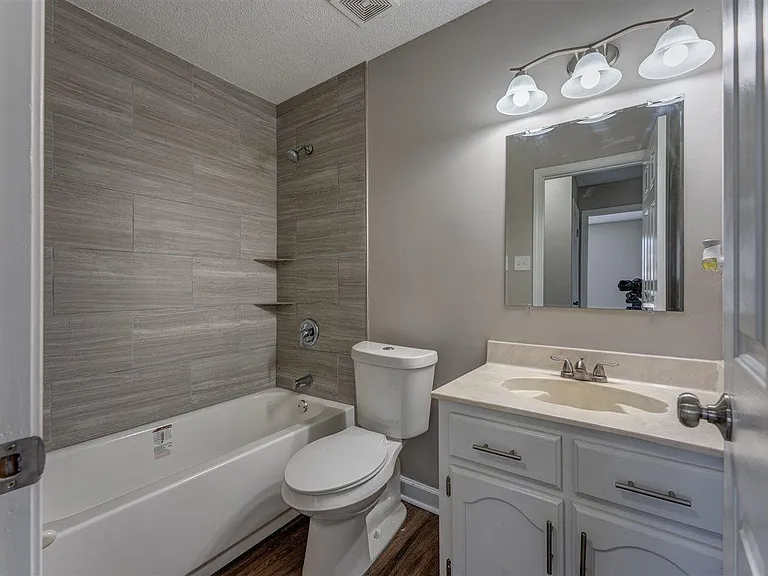 5540 Angelace Dr S — Photo 10