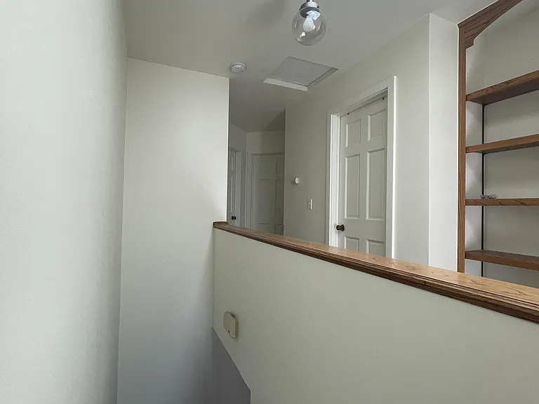 1611 W Koch St #30-1-1 — Photo 17