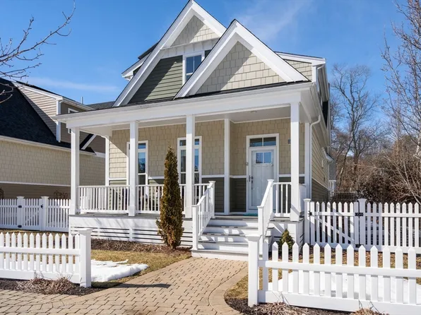 33 Boydes Xing, Norfolk, MA 02056