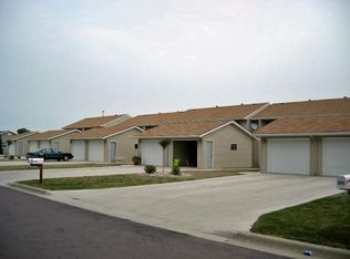 621 Burton Ln, Fairmont, MN 56031