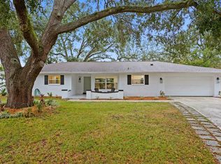 2556 Lake Ellen Cir, Tampa, FL 33618