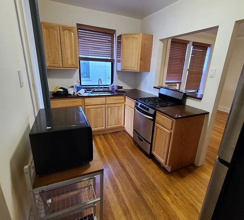 1st image of 21-15 27th St #4D