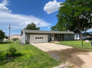 122 Parkview Dr, Sterling, CO 80751
