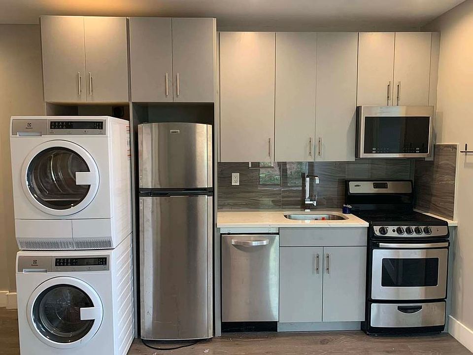 1st image of 228 E 116th St APT 18