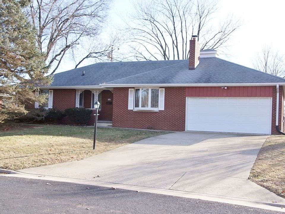 1st image of 318 W Ivy Ln