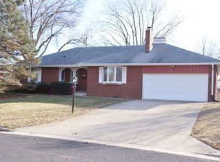 318 W Ivy Ln, Peoria, IL