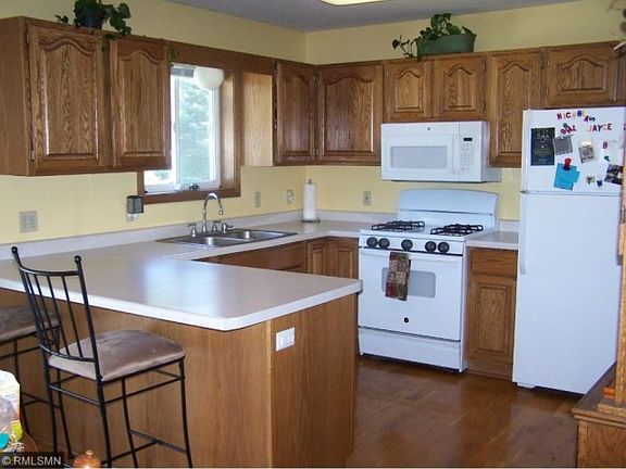 5th image of 1123 Bear Cir NE