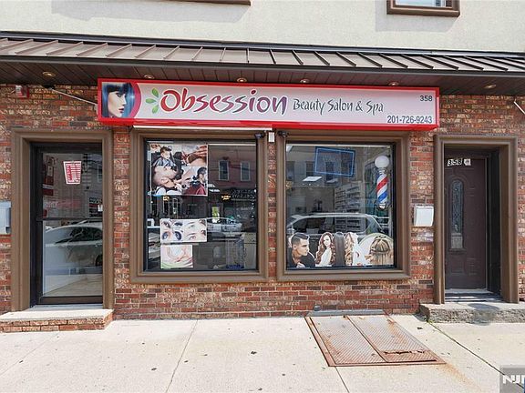 2nd image of 358 Broadway