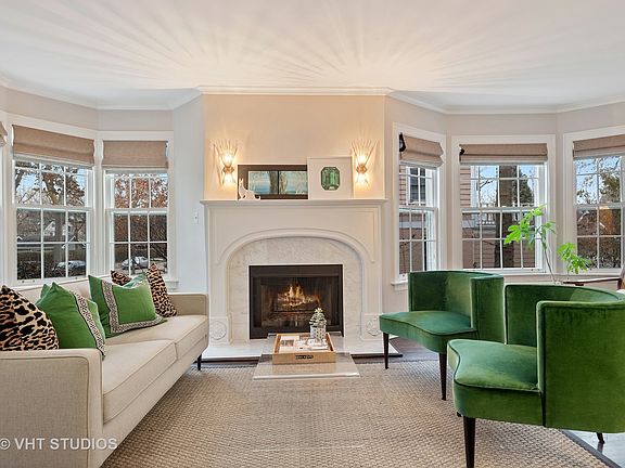 2nd image of 132 Park Ave
