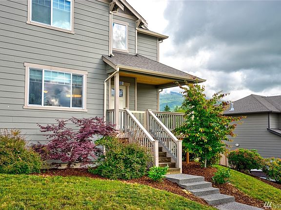 3rd image of 1502 Portobello Ave