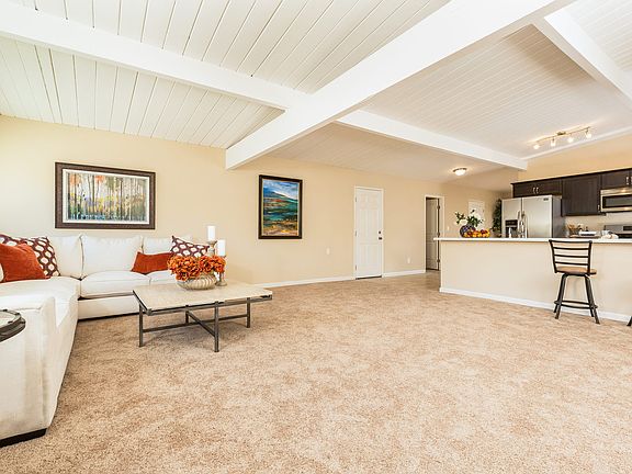 3rd image of 3338 Tropicana Dr