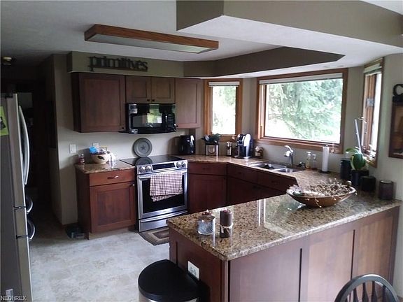 5th image of 314 Edgewood Dr