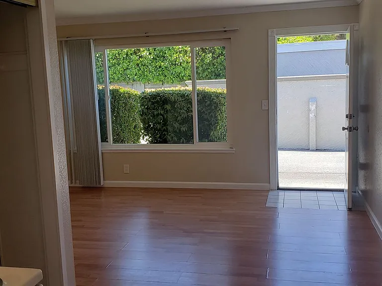 All Single Story Apartment Community — Photo 19