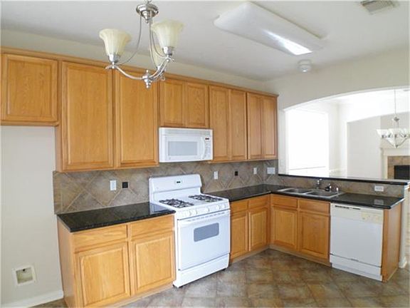 5th image of 1607 Penmark Ln