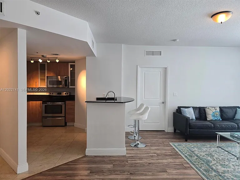 7900 Harbor Island Dr #523 — Photo 12