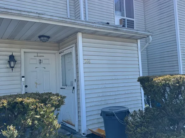 318 Ruth Court, Middletown, NY 10940