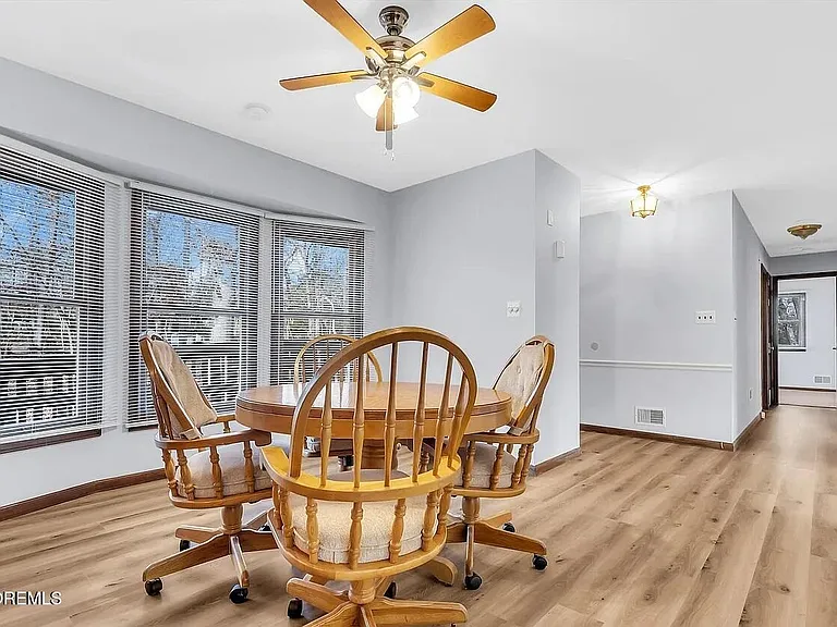 1097 S Lakewood Farmingdale Rd — Photo 10